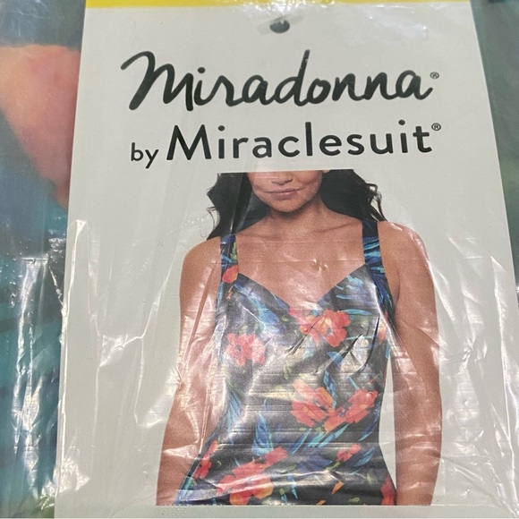 *SEALED* Miradonna by Miraclesuit 1 Piece Bathing Suit Size 6 Tropical Slimming - Picture 2 of 7